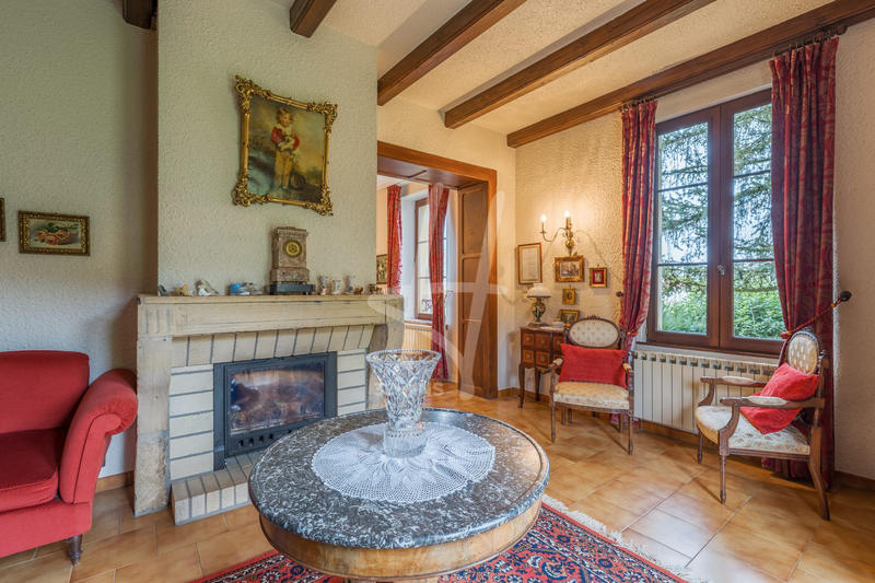 Maison - 226 m² - 7 pièces