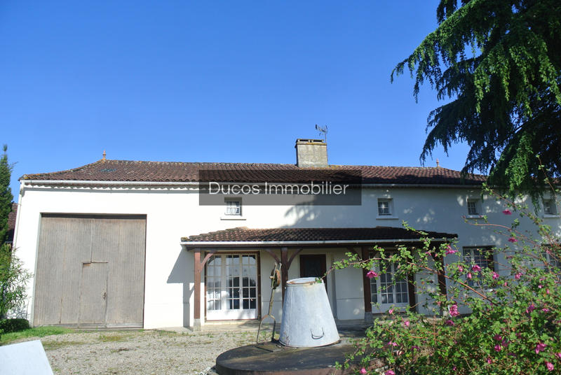 Maison - 223 m² - 9 pièces