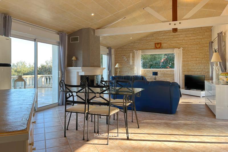 Villa - 196 m² - 7 pièces