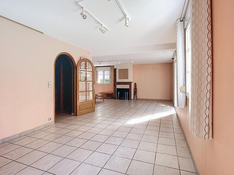 Maison - 200 m² - 8 pièces