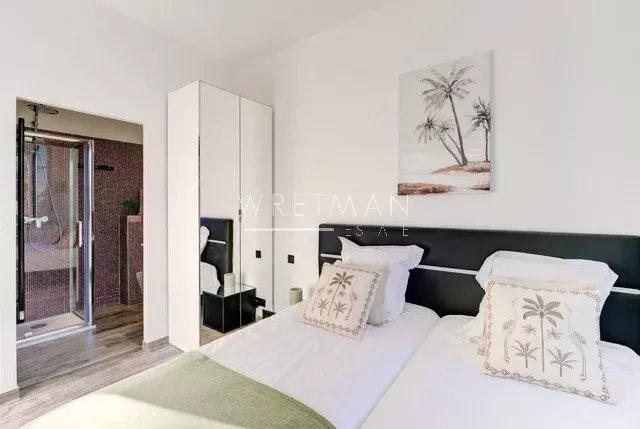 Appartement - 128 m² - 5 pièces