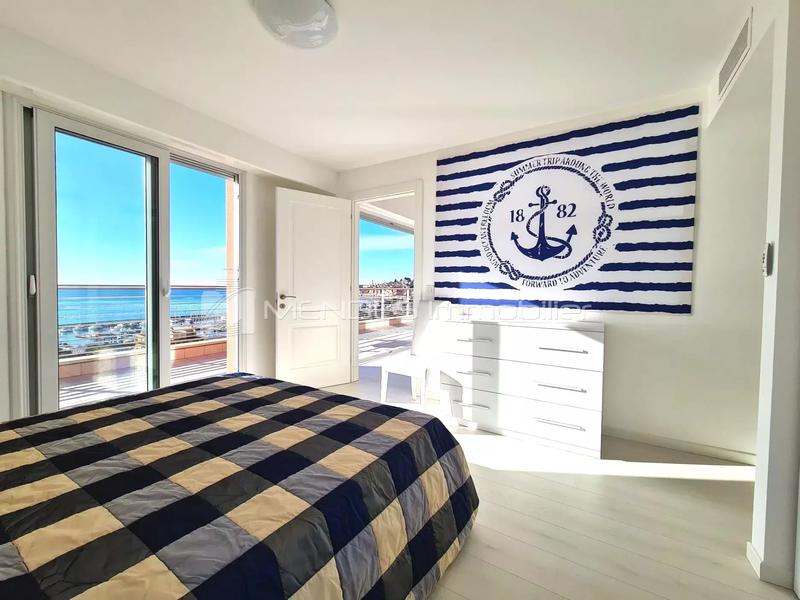 Villa sur toit - 135 m² - 4 pièces