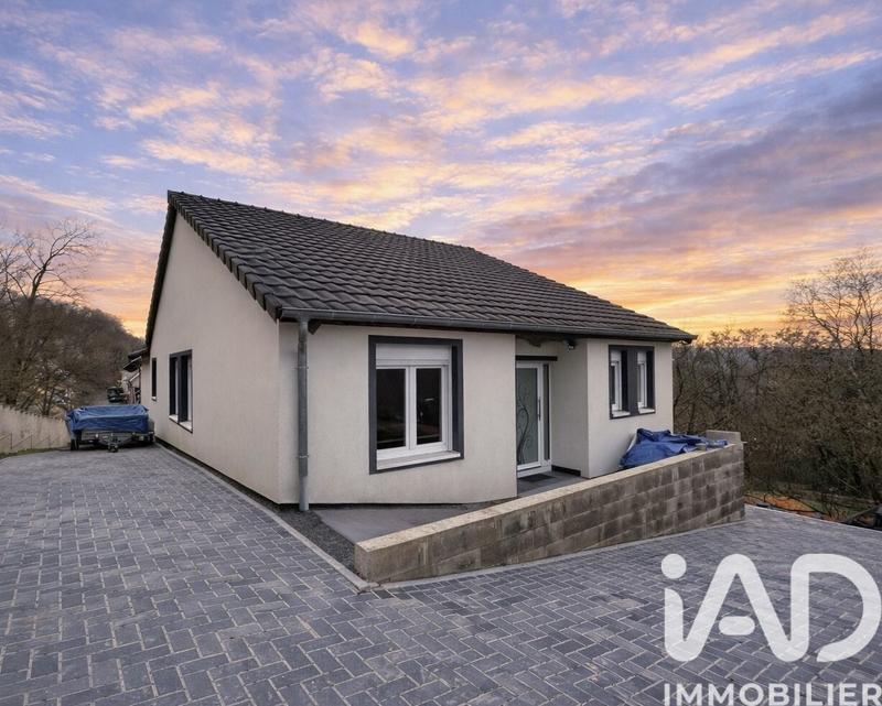 Maison - 226 m² - 8 pièces