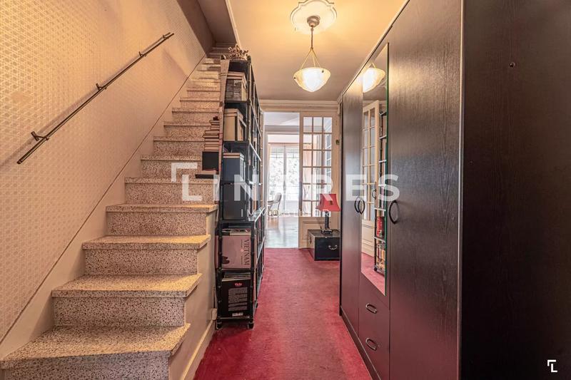 Maison - 204 m² - 6 pièces