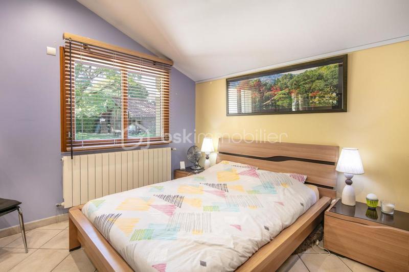 Maison - 221 m² - 9 pièces