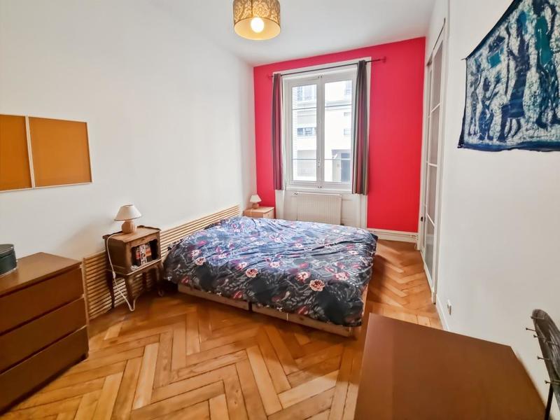 Appartement - 147 m² - 6 pièces