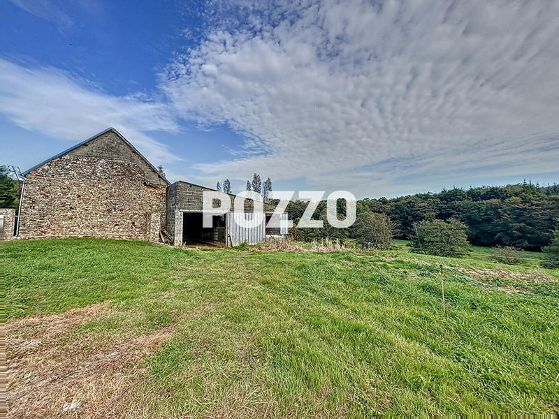 Maison - 248 m² - 9 pièces