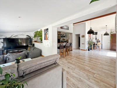 Maison - 200 m² - 7 pièces