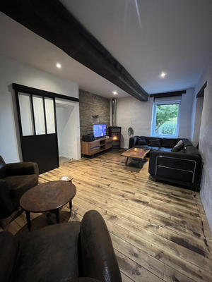 Maison - 1 158 m² - 6 pièces