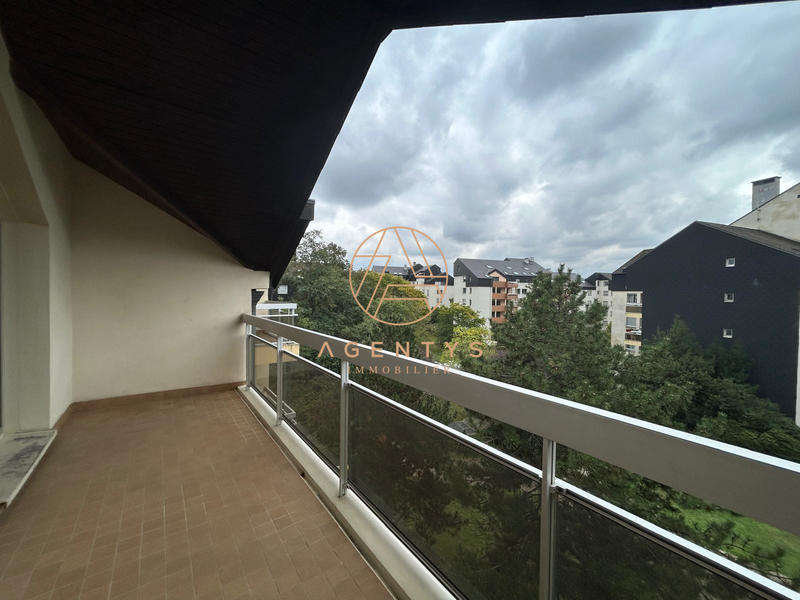 Appartement - 130 m² - 7 pièces