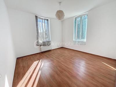 Maison de village - 89 m² - 4 pièces