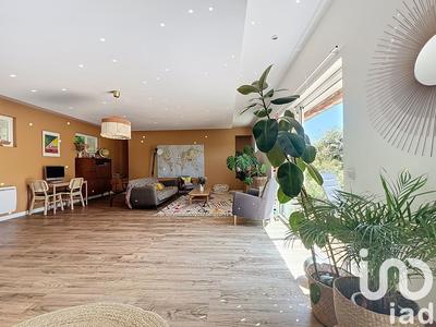 Maison - 284 m² - 7 pièces