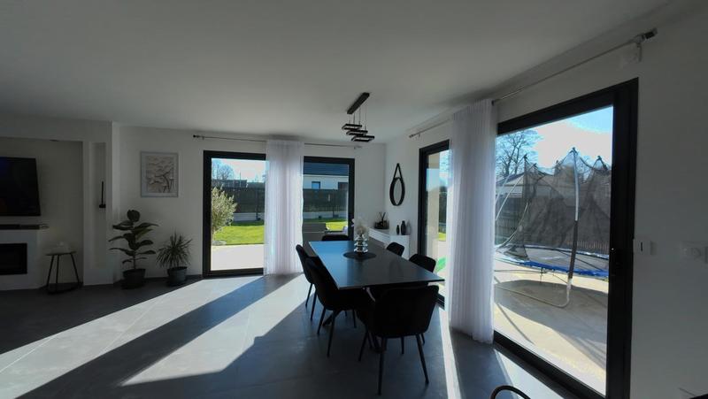 Pavillon - 111 m² - 5 pièces