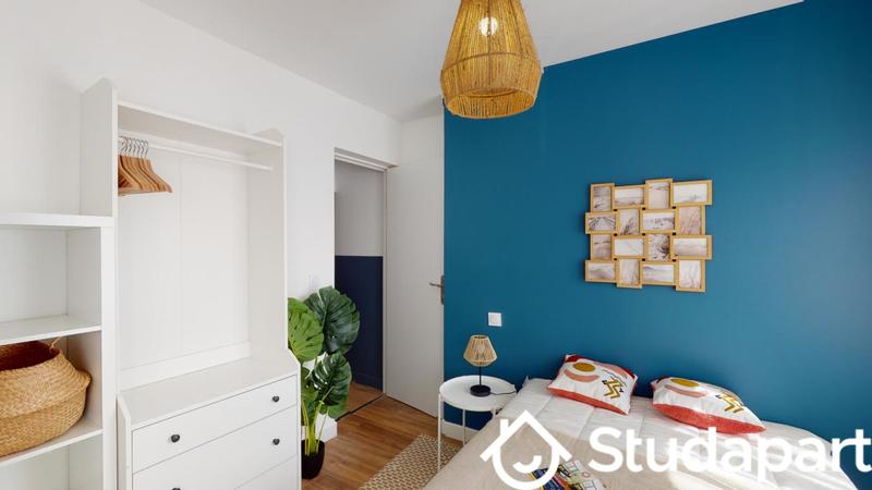 Chambre - 10 m² - 1 pièce