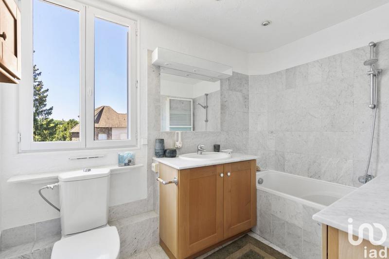 Maison - 177 m² - 8 pièces