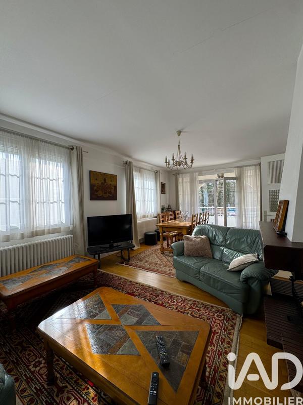 Maison - 200 m² - 9 pièces