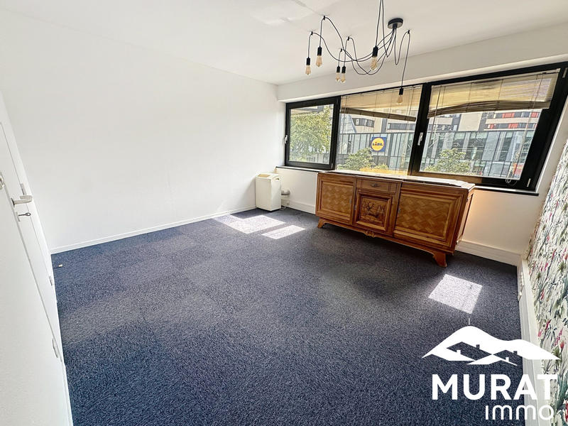 Bureau - 151 m² - 5 pièces