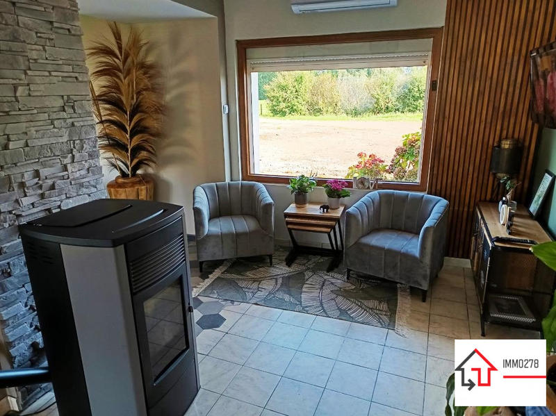 Maison - 250 m² - 9 pièces