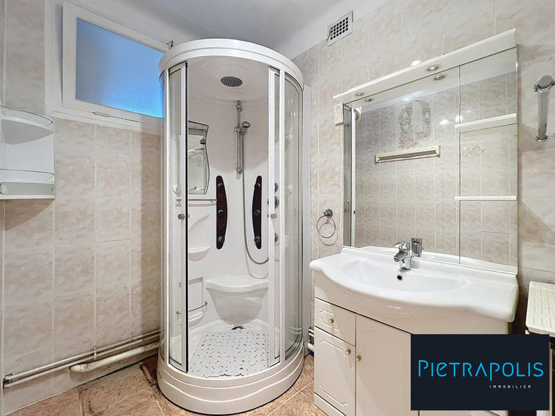 Appartement - 75 m² - 3 pièces