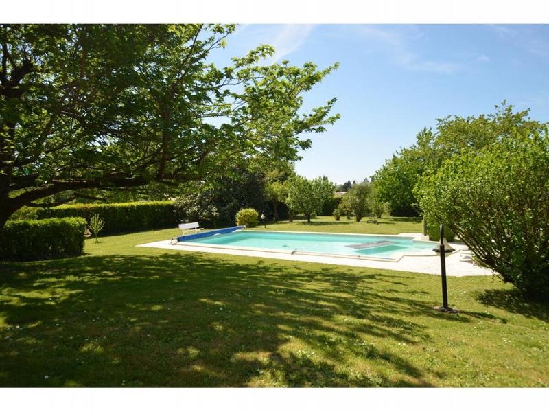 Demeure - 170 m² - 7 pièces