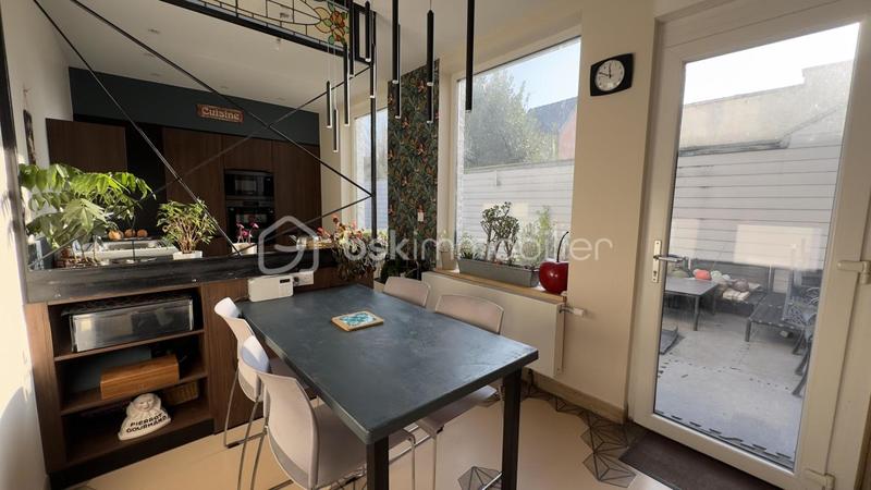 Maison de maîtres - 180 m² - 6 pièces