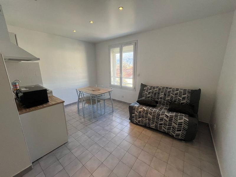 Maison - 256 m² - 6 pièces