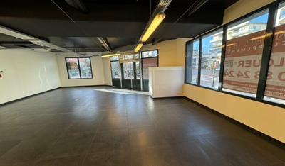 Local commercial - 294 m²
