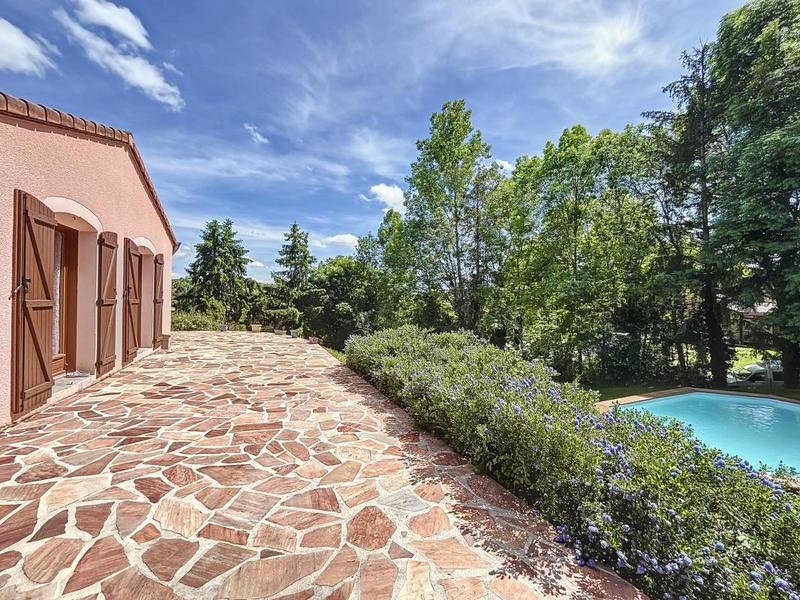 Maison - 92 m² - 4 pièces