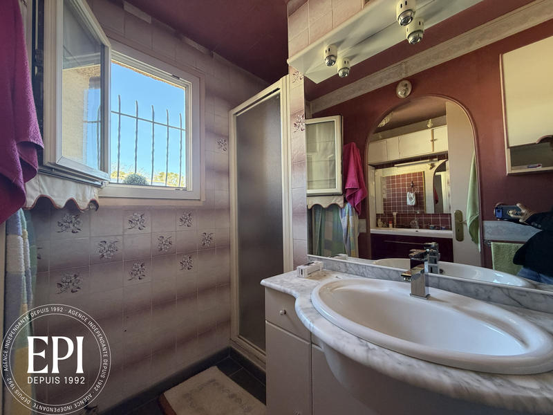 Maison - 158 m² - 9 pièces