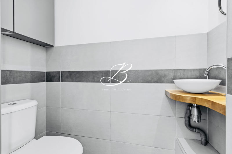 Appartement - 100 m² - 5 pièces