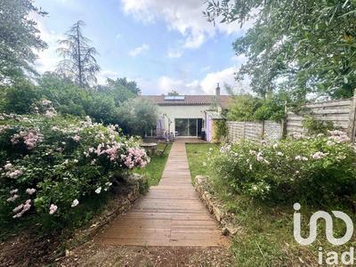 Maison - 93 m² - 4 pièces