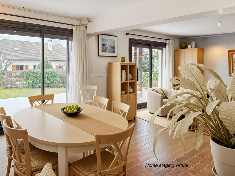 Maison - 243 m² - 9 pièces