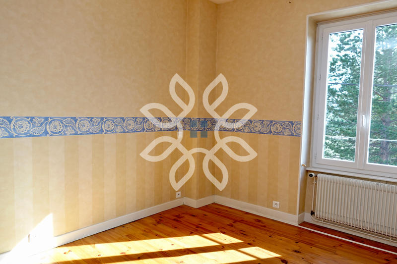 Maison - 94 m² - 4 pièces