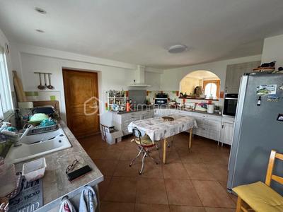 Maison en pierre - 322 m² - 10 pièces