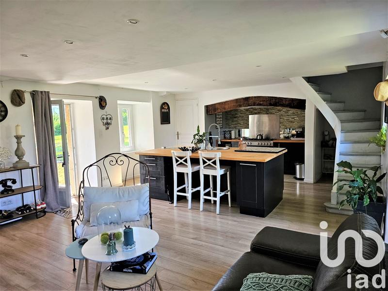 Maison - 140 m² - 6 pièces