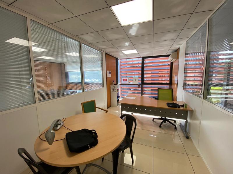 Bureau - 413 m²