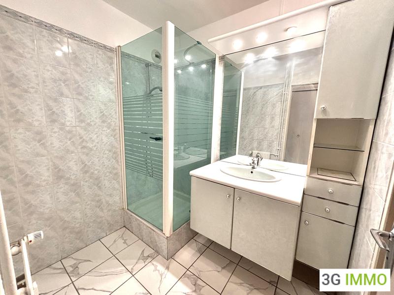 Appartement - 80 m² - 3 pièces