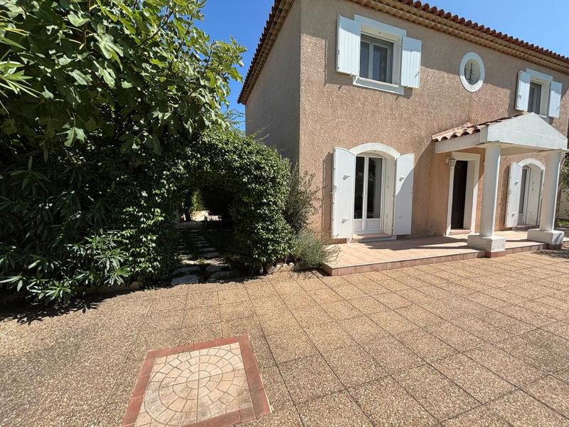 Villa - 123 m² - 4 pièces