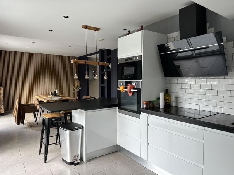 Villa - 230 m² - 6 pièces