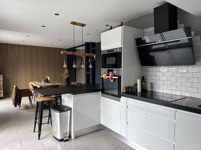 Villa - 230 m² - 6 pièces