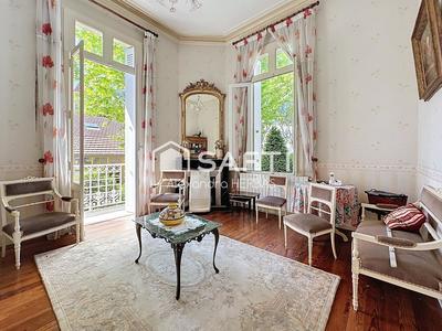 Maison de maîtres - 206 m² - 8 pièces