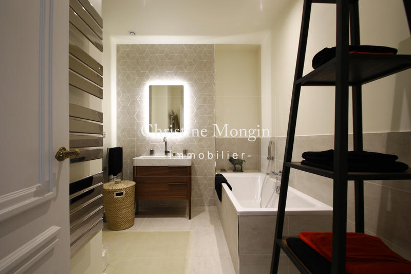 Appartement - 84 m² - 3 pièces