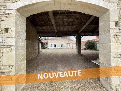 Maison - 183 m² - 8 pièces