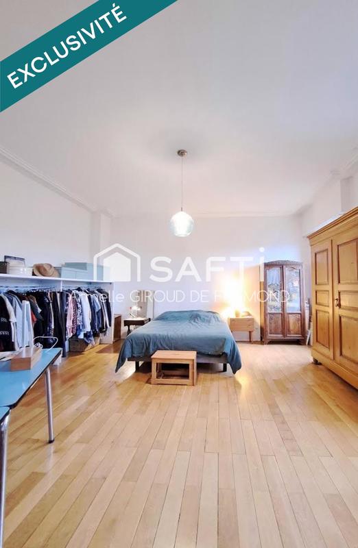 Appartement - 160 m² - 5 pièces