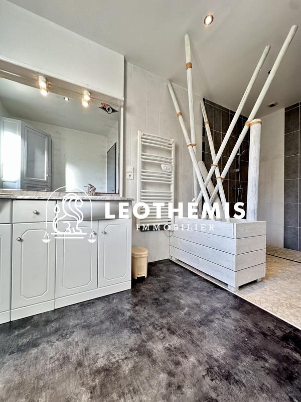 Maison - 135 m² - 7 pièces