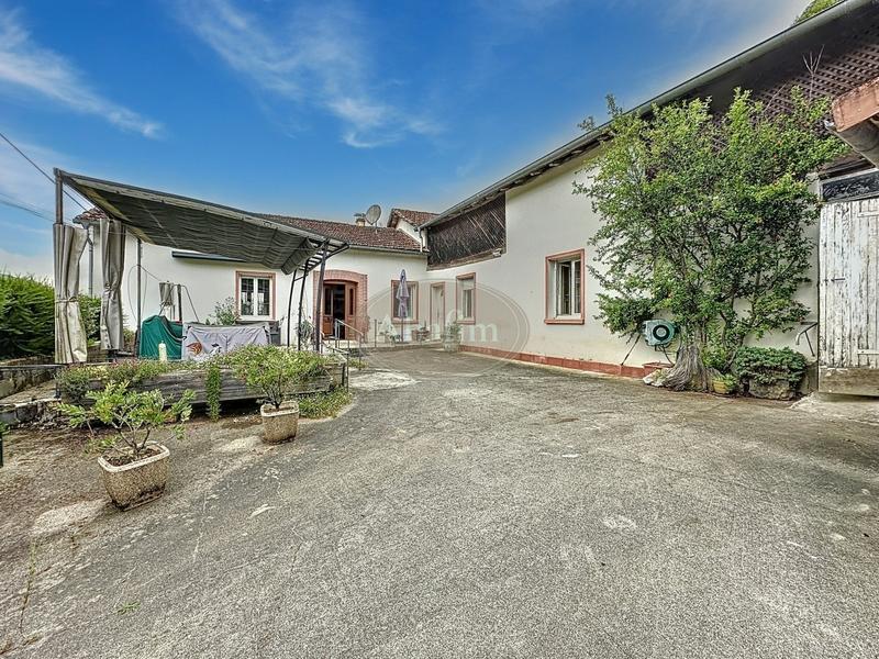 Maison - 180 m² - 7 pièces