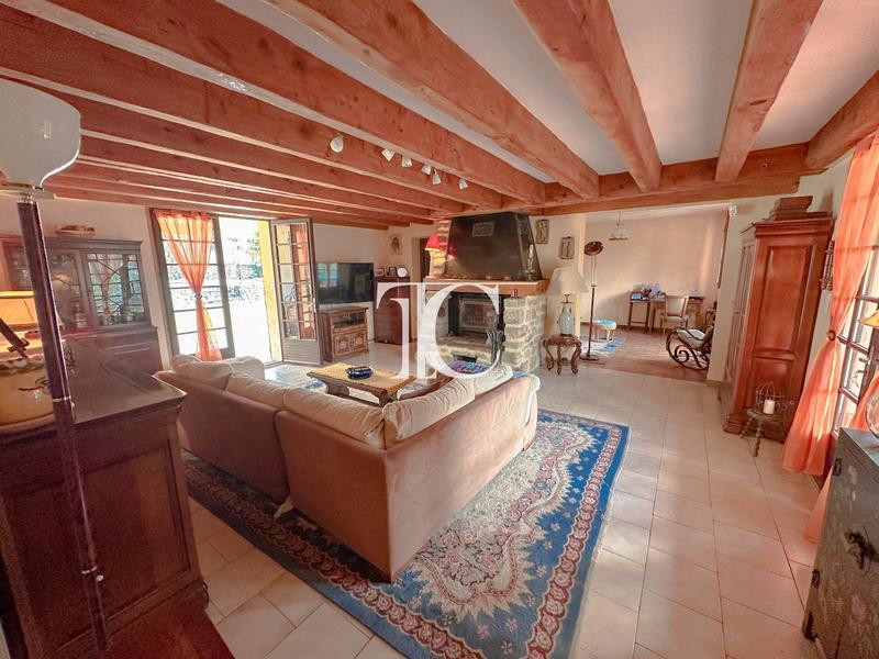 Maison - 161 m² - 6 pièces