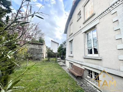 Maison - 80 m² - 4 pièces