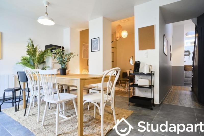 Chambre - 12 m² - 1 pièce