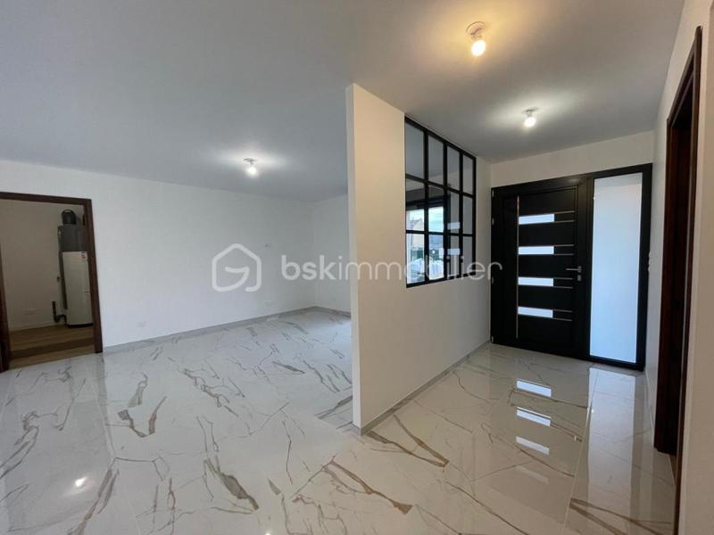 Maison - 104 m² - 5 pièces